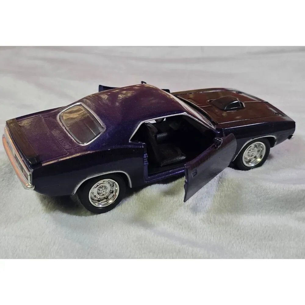 1970 Plymouth Cuda Collectible Diecast Model Car